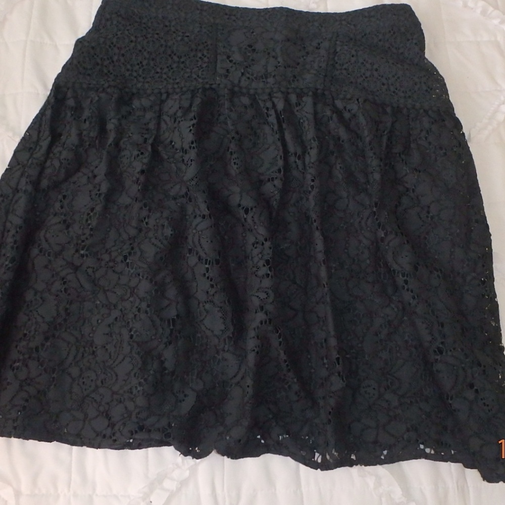 LOFT fully lined black lace short skirt